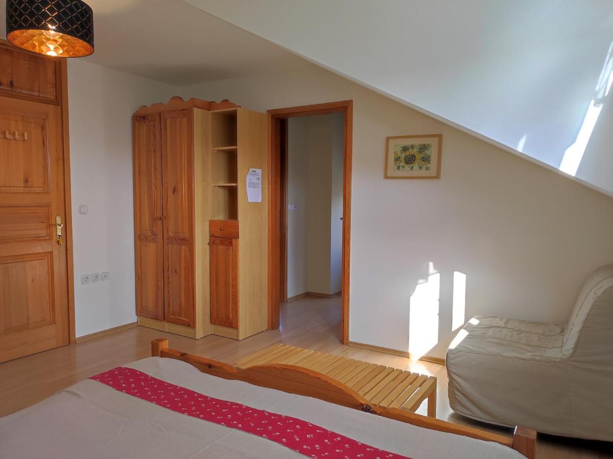 Relax Guest House Marjanca 로가스카슬라티나 외부 사진