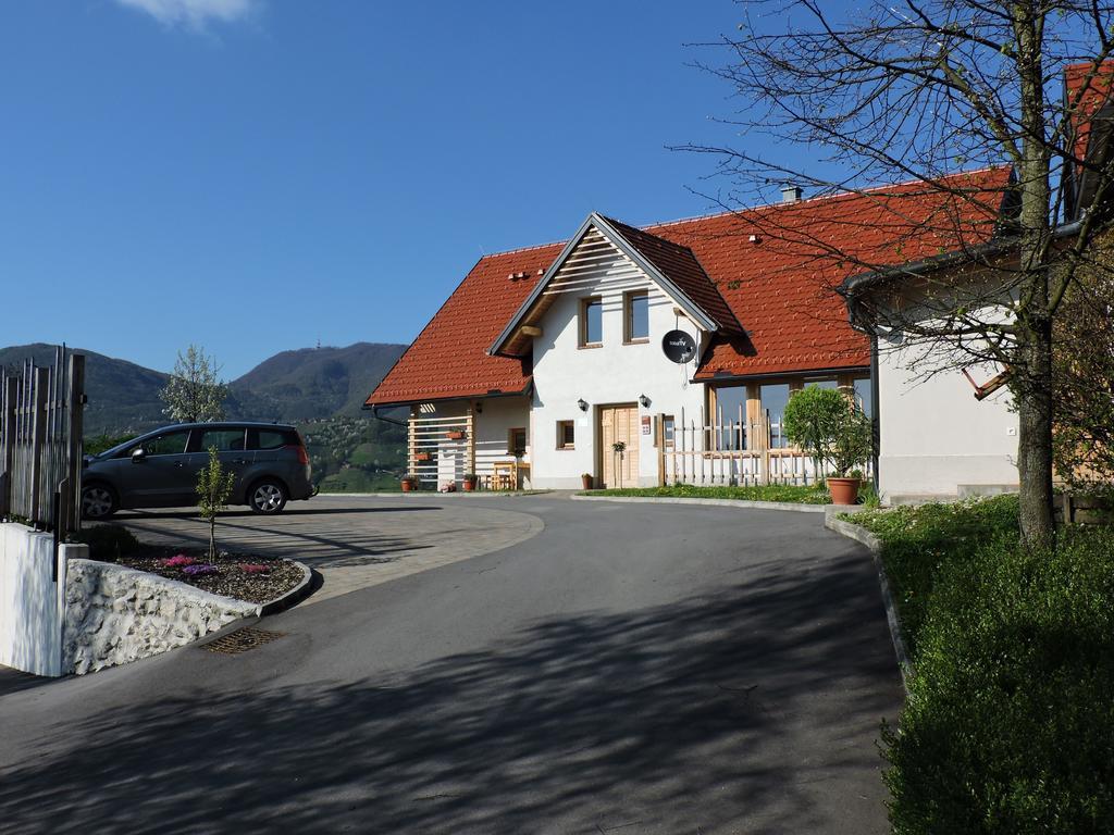 Relax Guest House Marjanca 로가스카슬라티나 외부 사진